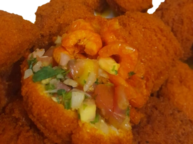 Acarajé frito na hora, crocante por fora e macio por dentro